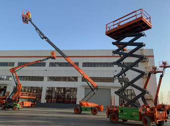 高空升降平臺車該選電車還是柴油車